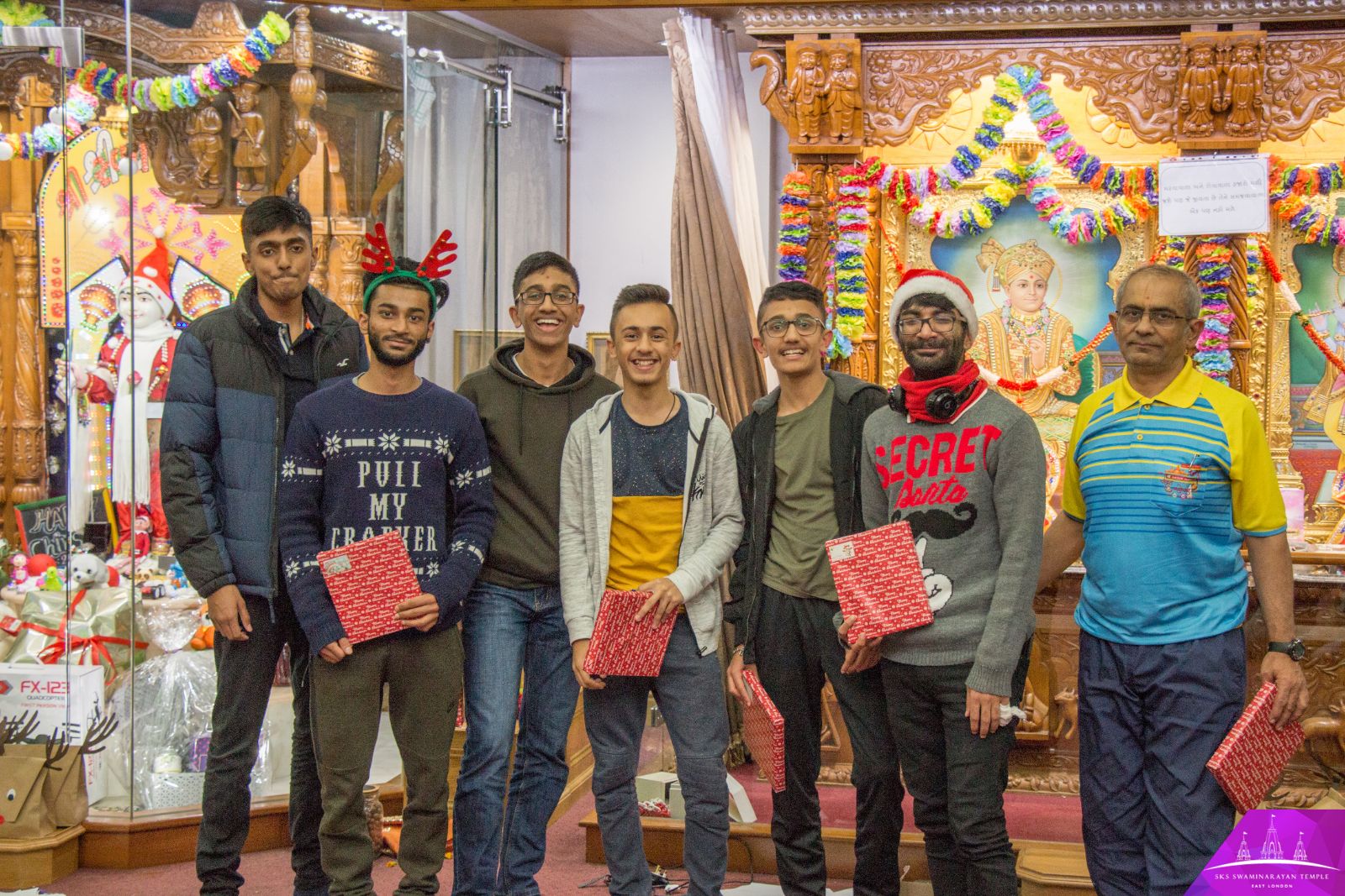 ©1987-2017 SKS Swaminarayan Temple East London